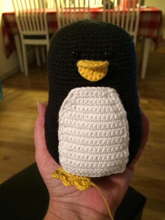 Min skønne pingvin Pingu som bliver færdig i morgen.